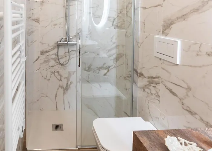 Matildeland Centro Storico - Via Indipendenza * بولونيا