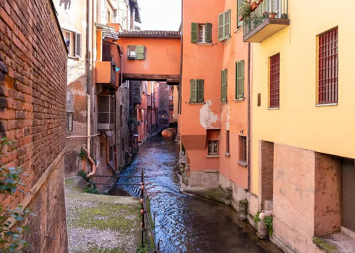 Matildeland Centro Storico - Via Indipendenza شقة