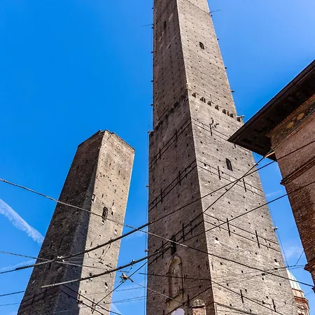 Matildeland Centro Storico - Via Indipendenza Daire *