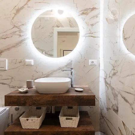 Matildeland Centro Storico - Via Indipendenza * Bologna